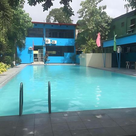 โอโย 195 แรนช์โอเทล บินัน Hotel Binan ภายนอก รูปภาพ