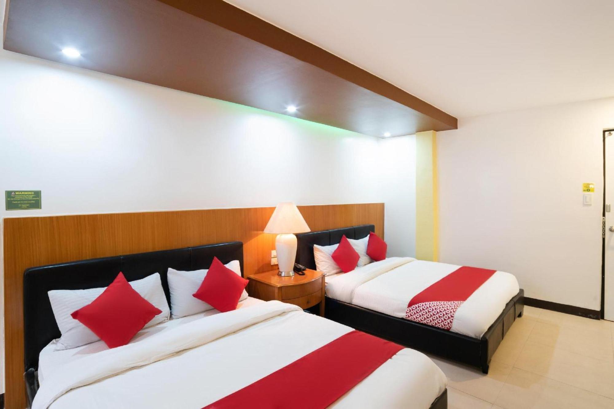 โอโย 195 แรนช์โอเทล บินัน Hotel Binan ภายนอก รูปภาพ
