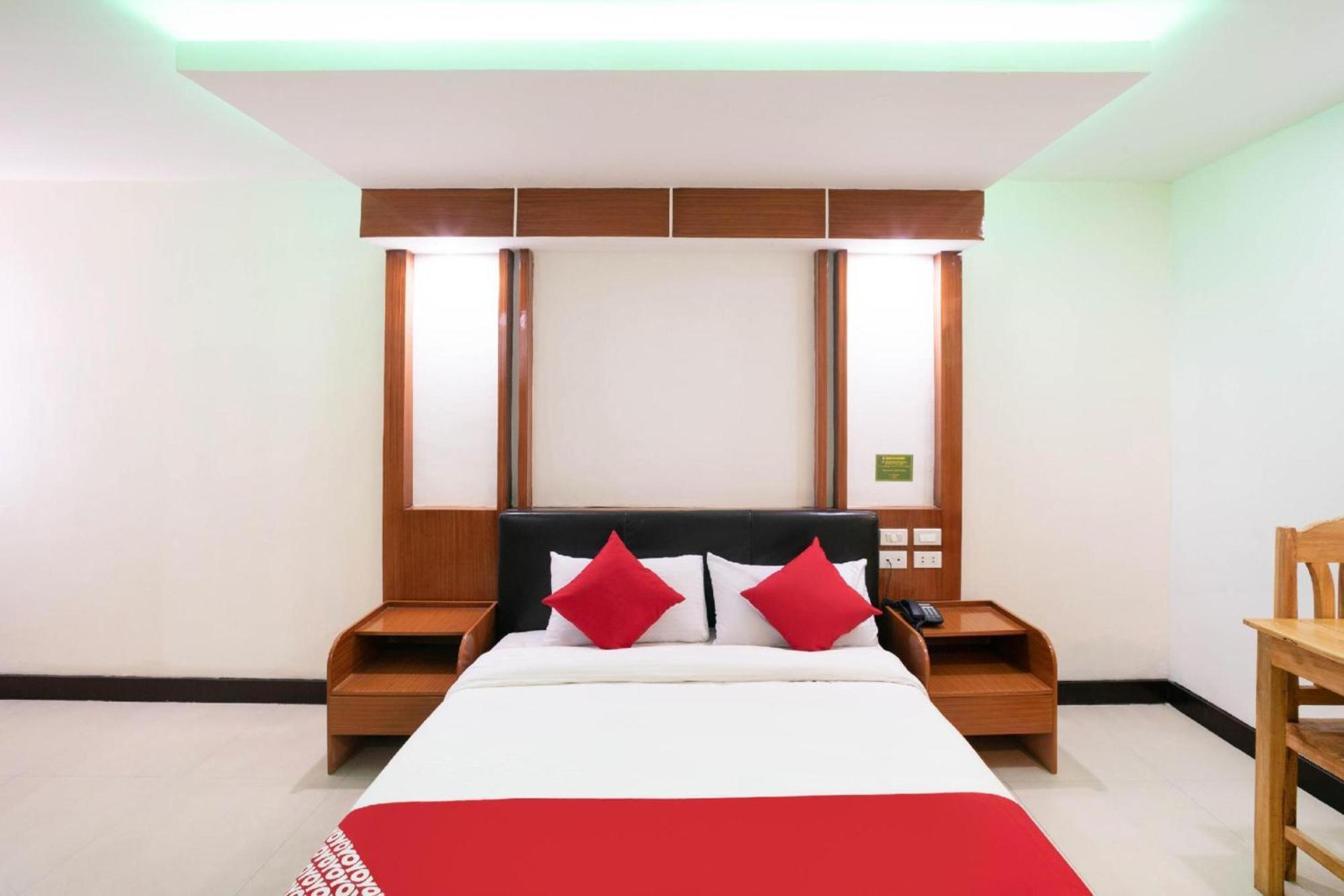 โอโย 195 แรนช์โอเทล บินัน Hotel Binan ภายนอก รูปภาพ