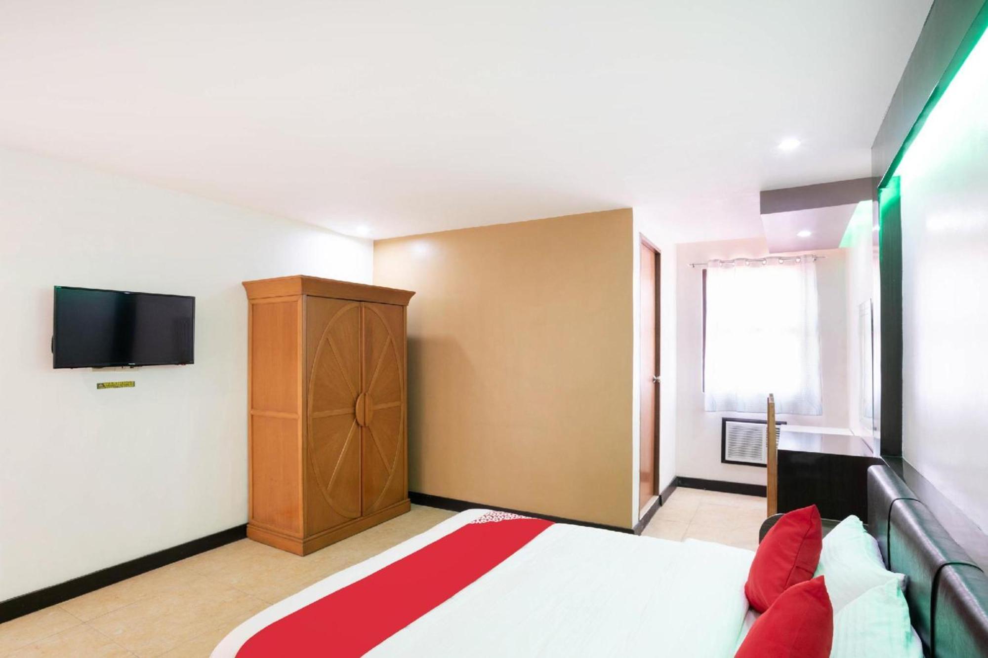โอโย 195 แรนช์โอเทล บินัน Hotel Binan ภายนอก รูปภาพ