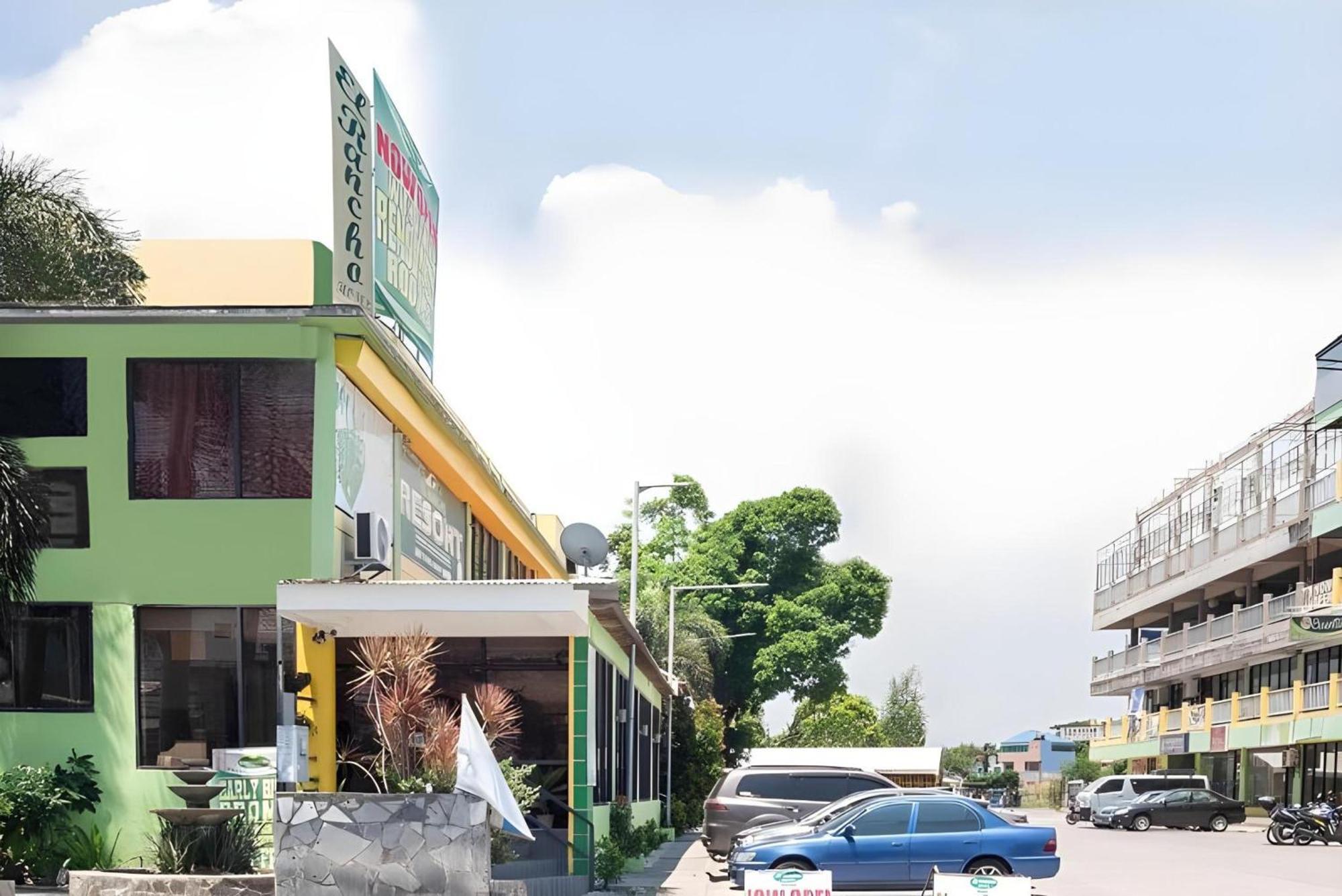 โอโย 195 แรนช์โอเทล บินัน Hotel Binan ภายนอก รูปภาพ