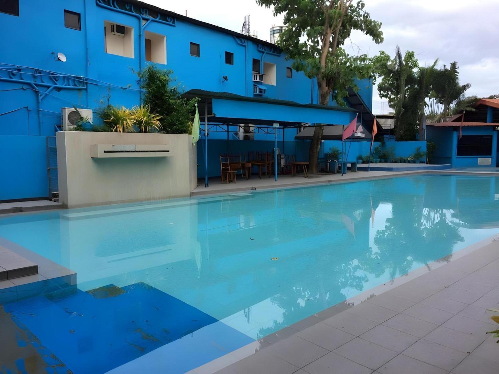 โอโย 195 แรนช์โอเทล บินัน Hotel Binan ภายนอก รูปภาพ